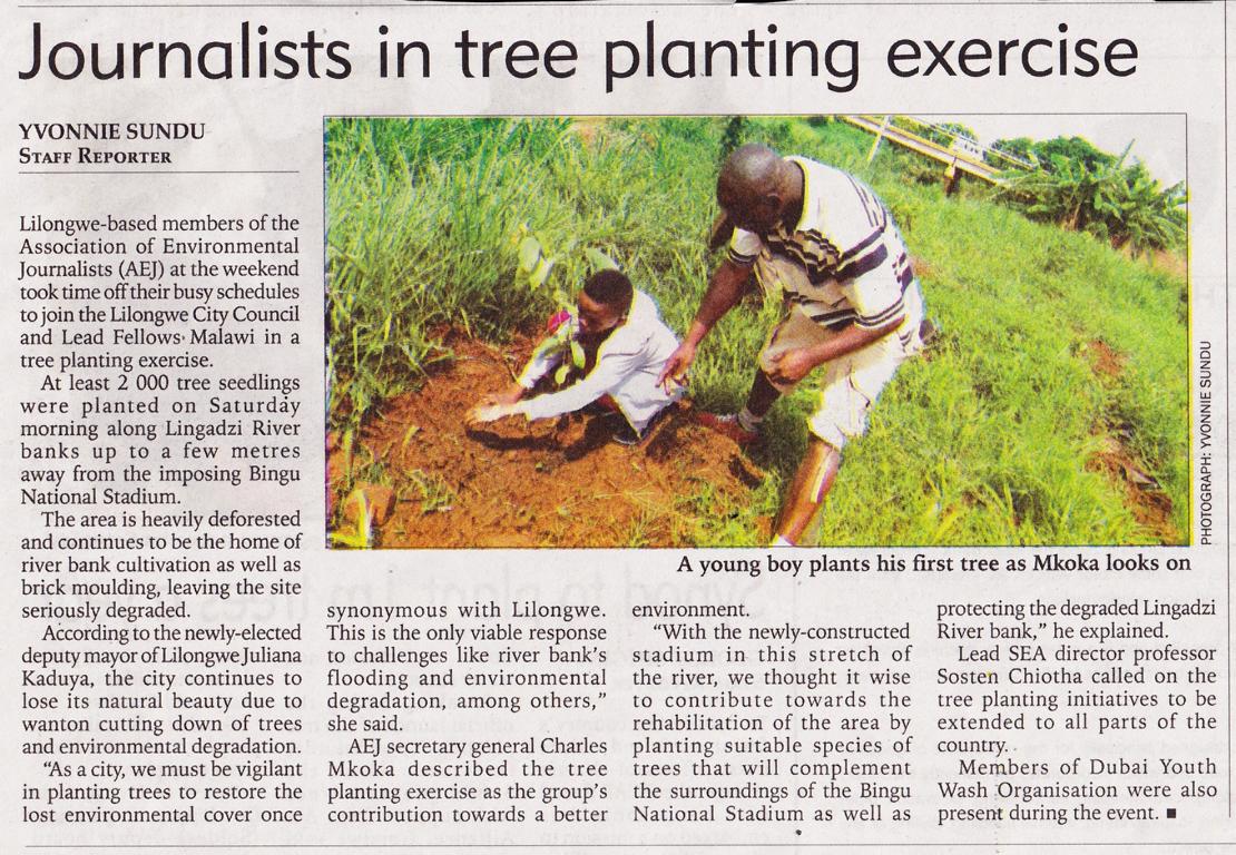 2017-01-16_Journalists in tree planting exercise_The Nation.png